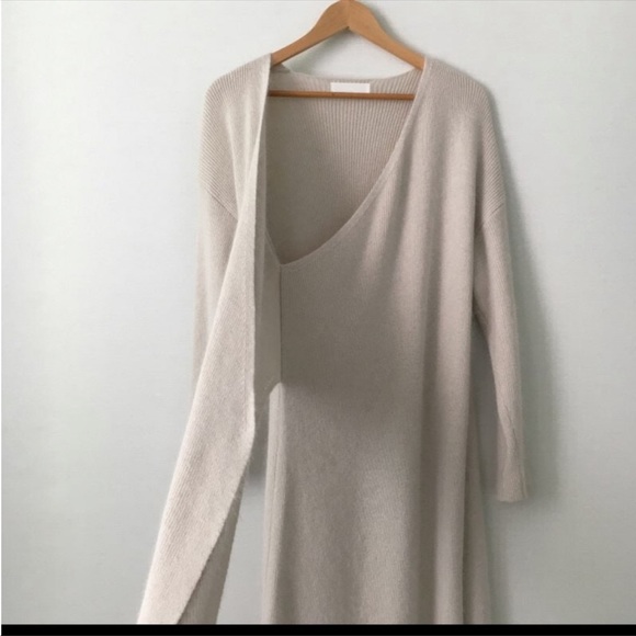 Wrap dress in ivory (wool material) in one size - Picture 3 of 5